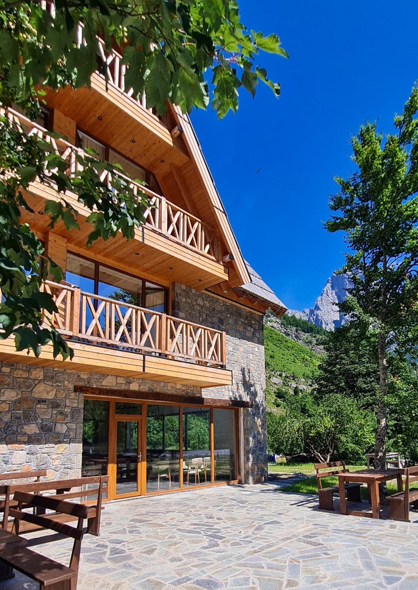 Neokulla Hotel - By Kol Gjoni Valbone Extérieur photo