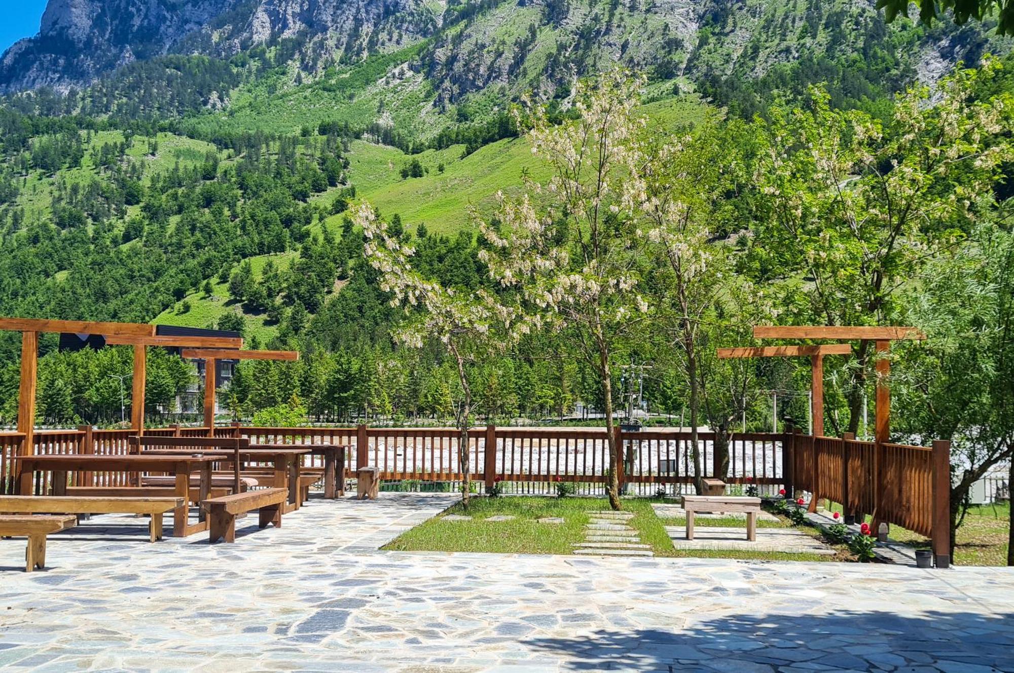 Neokulla Hotel - By Kol Gjoni Valbone Extérieur photo